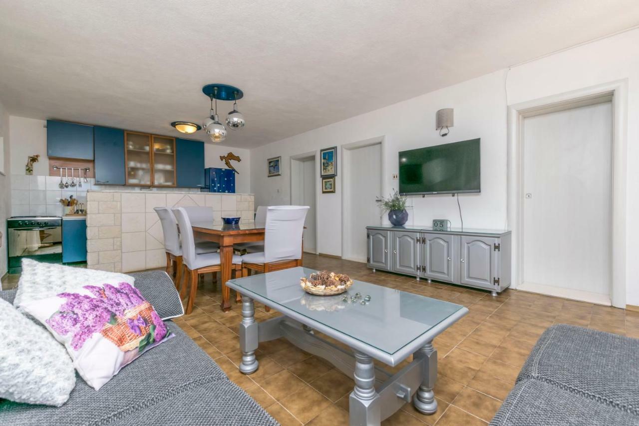 Apartments Babaja Trogir Bagian luar foto