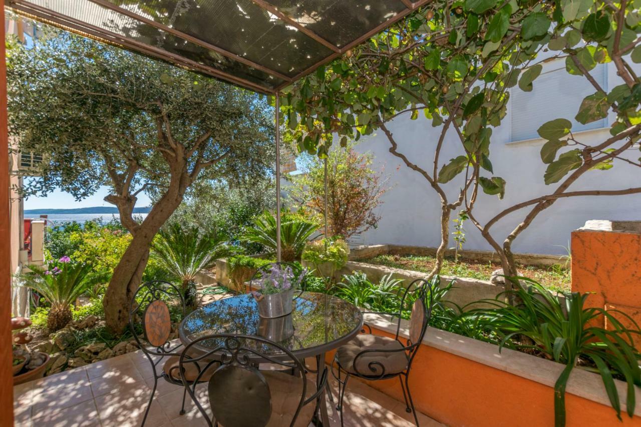 Apartments Babaja Trogir Bagian luar foto