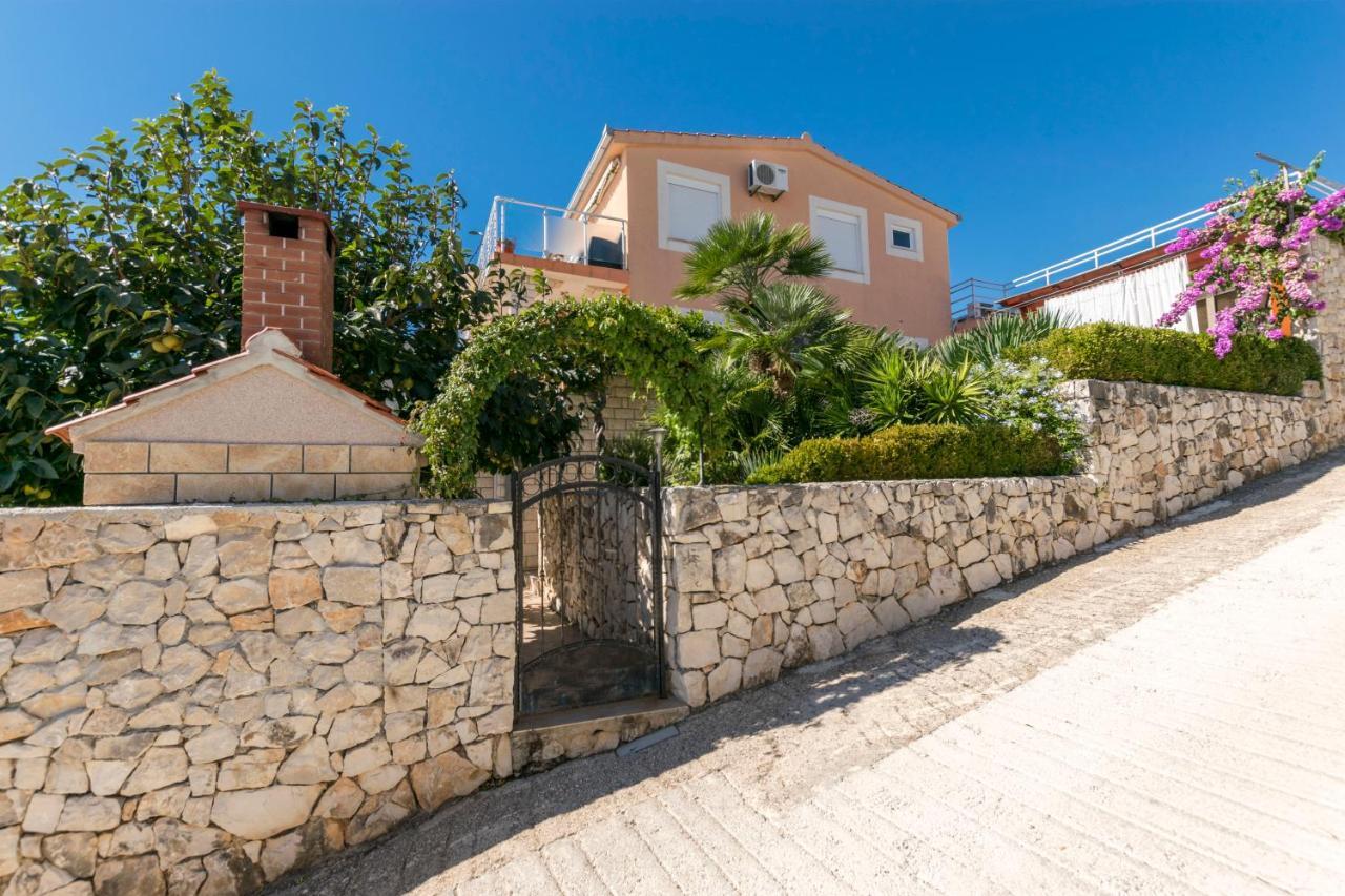 Apartments Babaja Trogir Bagian luar foto